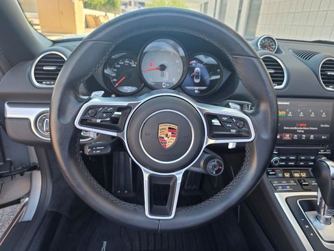Used 2018 Porsche 718 Boxster S RWD image 39