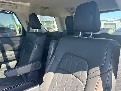 New 2026 Nissan Pathfinder Platinum AWD/4WD image 16