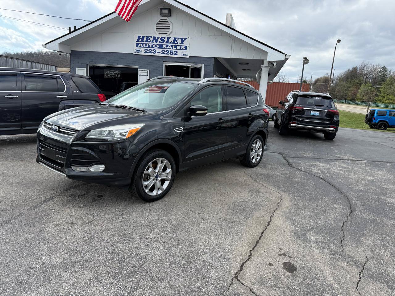 Used 2015 Ford Escape Titanium w/ Equipment Group 301A AWD/4WD image 1
