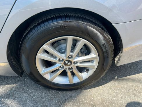 Used 2017 Hyundai Sonata SE FWD image 10