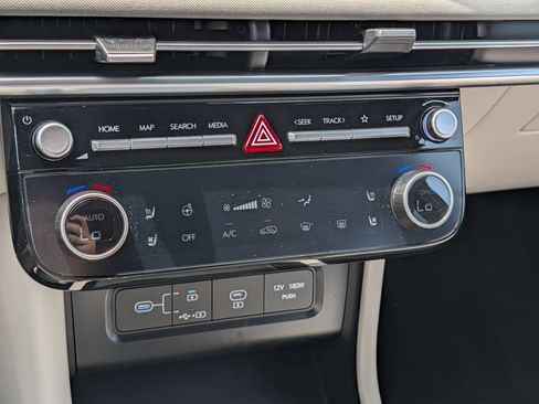 Certified 2026 Hyundai Tucson Limited AWD/4WD image 23
