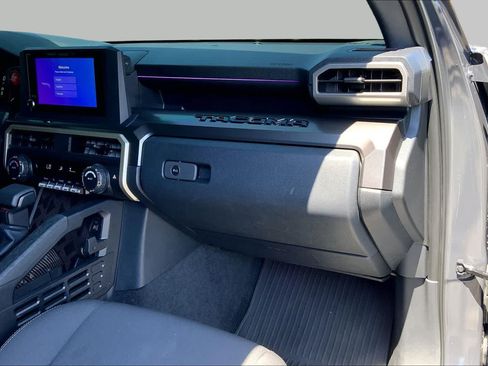 Used 2026 Toyota Tacoma TRD Off-Road AWD/4WD image 18
