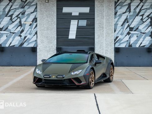 Used 2024 Lamborghini Huracan Sterrato AWD/4WD image 5