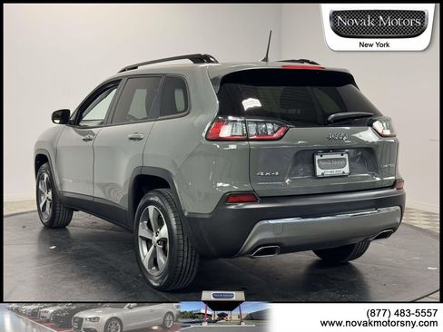 Used 2022 Jeep Cherokee Limited image 7