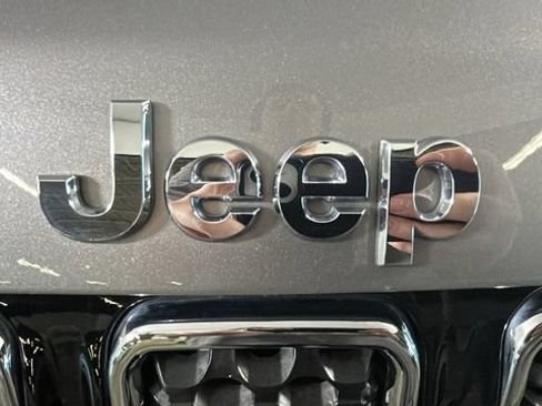 Used 2024 Jeep Compass Limited AWD/4WD image 8