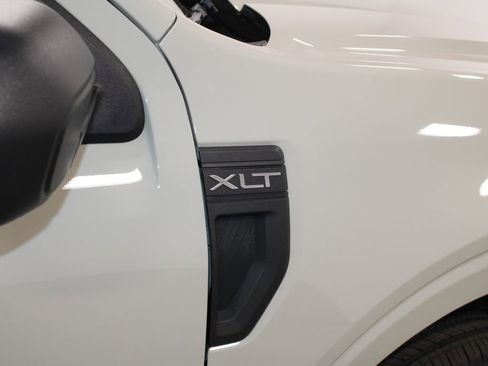 Used 2024 Ford Maverick XLT image 12