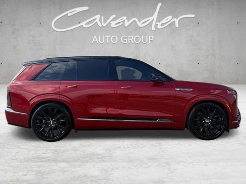 Used 2026 Cadillac Vistiq Platinum AWD/4WD image 17