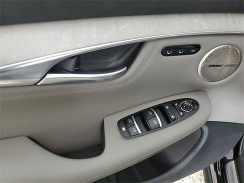 Used 2023 INFINITI QX50 Sensory image 19