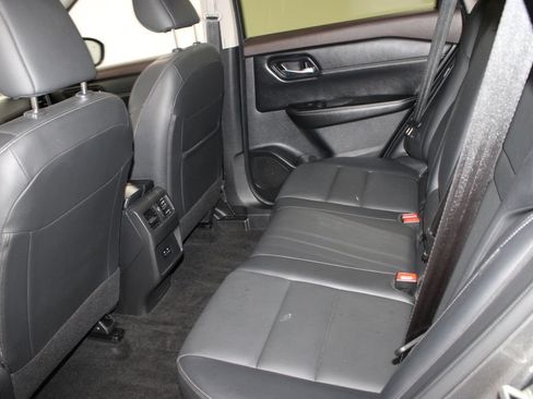 Used 2023 Nissan Rogue SL FWD image 18