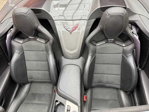 Used 2015 Chevrolet Corvette Z06 w/ 3LZ Preferred Equipment Group RWD image 29