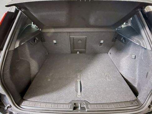 Used 2022 Volvo XC40 T4 Momentum FWD image 35