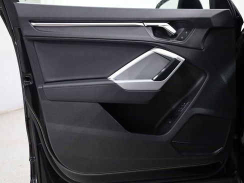 Used 2023 Audi Q3 2.0T Premium image 16