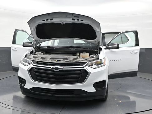 Used 2021 Chevrolet Traverse LS FWD image 33