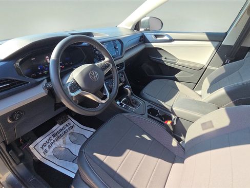 Used 2024 Volkswagen Taos SE image 24