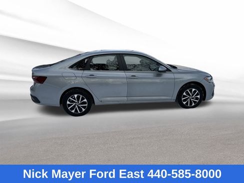 Used 2024 Volkswagen Jetta S image 8