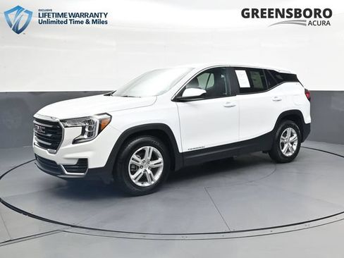 Used 2024 GMC Terrain SLE FWD image 12