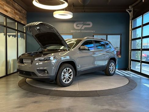 Used 2021 Jeep Cherokee Latitude Lux w/ Sun & Sound Group AWD/4WD image 25
