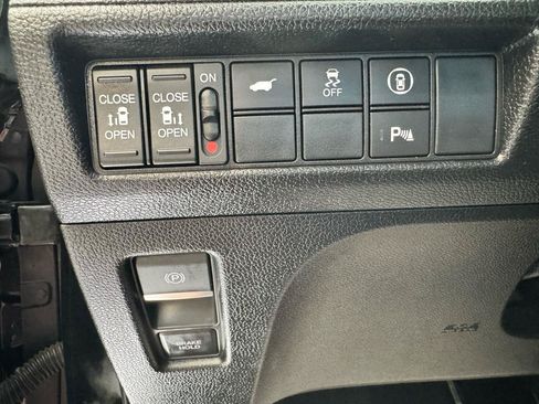 Used 2022 Honda Odyssey Elite image 12