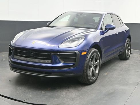 New 2026 Porsche Macan image 1
