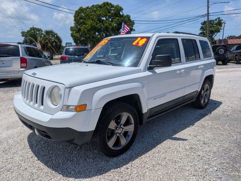 Used 2014 Jeep Patriot High Altitude FWD image 3