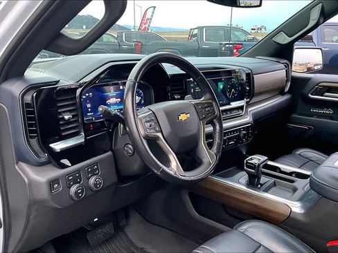 Used 2022 Chevrolet Silverado 1500 High Country w/ Z71 Off-Road Package image 14