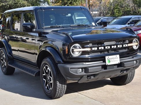 Certified 2025 Ford Bronco Outer Banks image 4