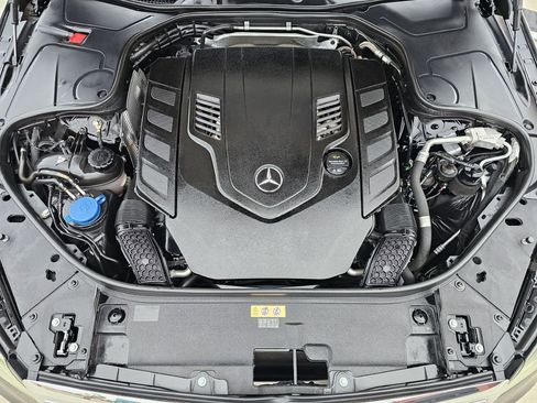 Used 2018 Mercedes-Benz S 560 Sedan image 14