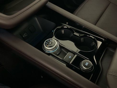 New 2026 Ford Explorer Platinum image 19