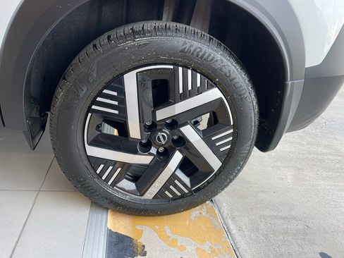 Certified 2026 Nissan Kicks SV w/ Cold Weather Package FWD image 17
