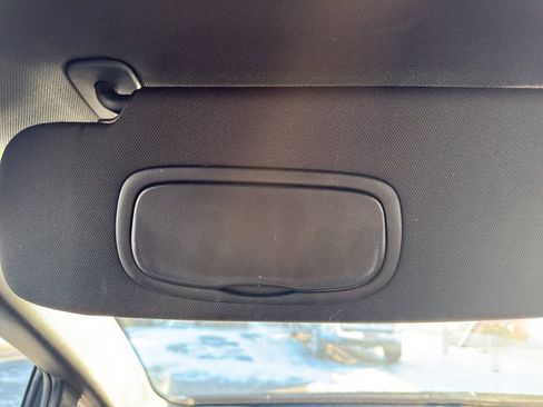 Used 2025 Chrysler Voyager LX image 22