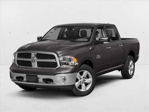 Used 2020 RAM 1500 Classic SLT w/ Luxury Group image 1