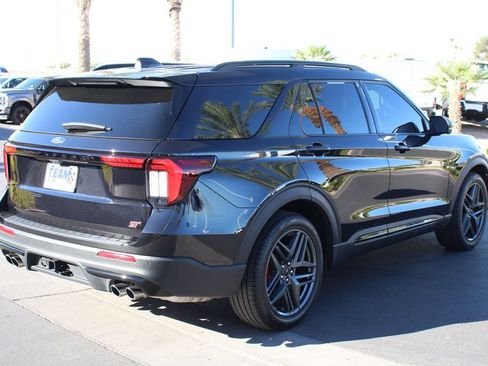 Certified 2025 Ford Explorer ST AWD/4WD image 8