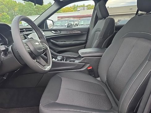 New 2025 Jeep Grand Cherokee 4WD image 20