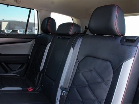 New 2026 Volkswagen Atlas Peak Edition image 31