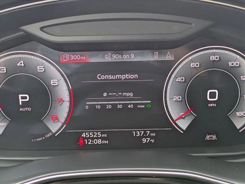 Used 2022 Audi Q7 3.0T Premium AWD/4WD image 11
