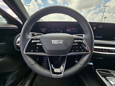 Used 2024 Cadillac Lyriq Sport RWD image 17