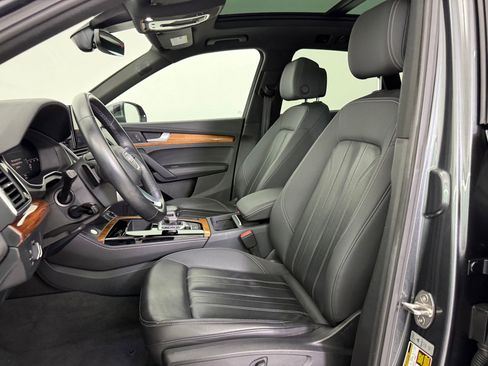 Used 2022 Audi Q5 2.0T Premium Plus w/ Premium Plus Package image 5