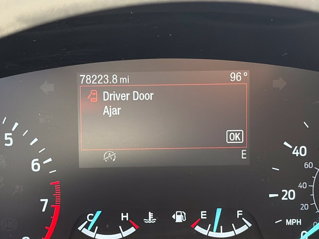 Used 2020 Ford Escape SE FWD image 12