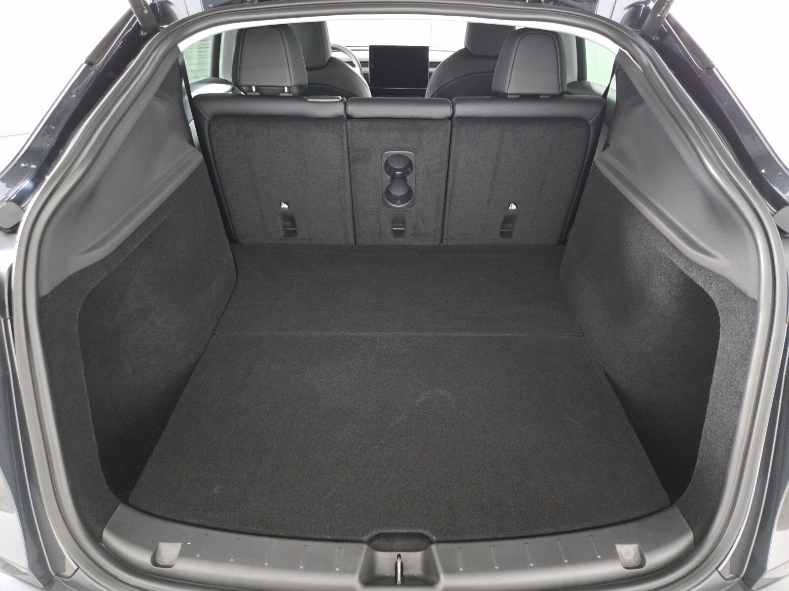 Used 2026 Tesla Model Y 2WD image 13