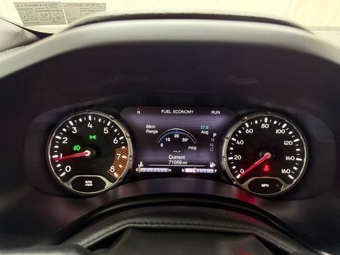Used 2023 Jeep Renegade Latitude AWD/4WD image 14