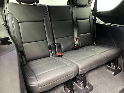 Used 2023 Chevrolet Tahoe Z71 w/ Luxury Package AWD/4WD image 23