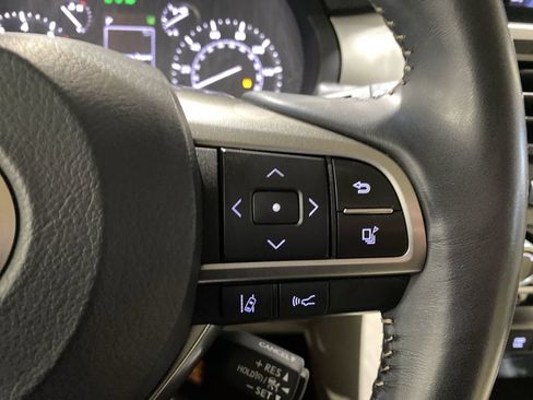 Used 2023 Lexus GX 460 Premium w/ Premium Package image 12