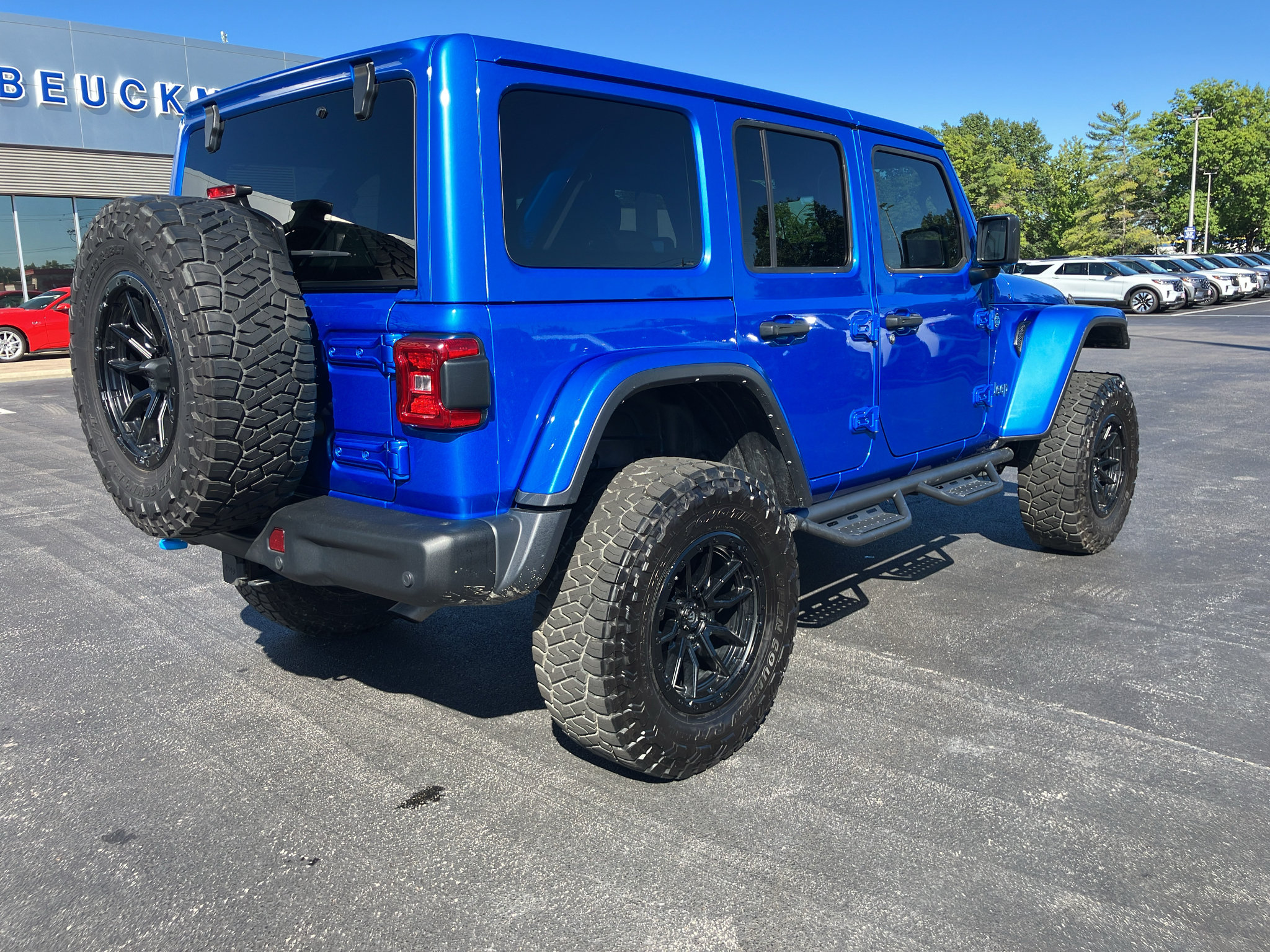 Used 2024 Jeep Wrangler Unlimited Rubicon 4xe AWD/4WD image 6