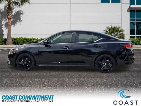 Used 2022 Nissan Sentra SR w/ Midnight Edition FWD image 9