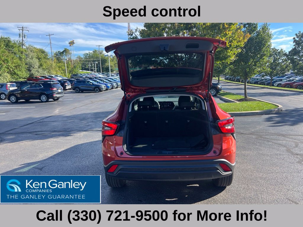 Used 2024 Chevrolet Trax LS w/ LS Convenience Package FWD image 46