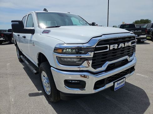 New 2026 RAM 2500 Tradesman AWD/4WD image 11