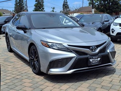 Used 2021 Toyota Camry XSE FWD image 3