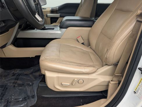 Used 2015 Ford F150 Lariat image 13