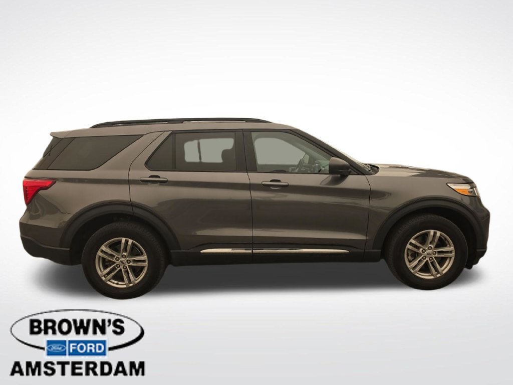 Used 2022 Ford Explorer XLT w/ Equipment Group 202A AWD/4WD image 11