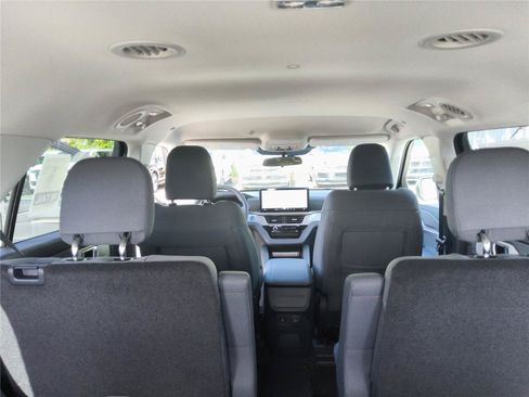 New 2026 Ford Explorer Active RWD image 18
